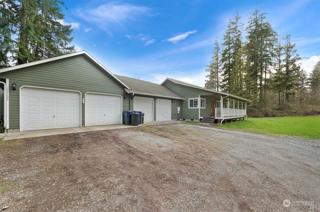 Photo of 17722 Snohomish Avenue, Snohomish, WA 98296 (MLS # 2149525)