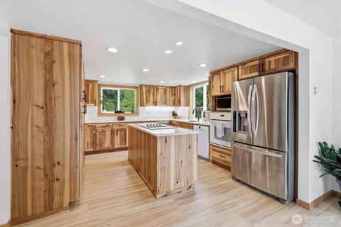 Photo of 533 316 Street NE, Stanwood, WA 98292 (MLS # 2580327)