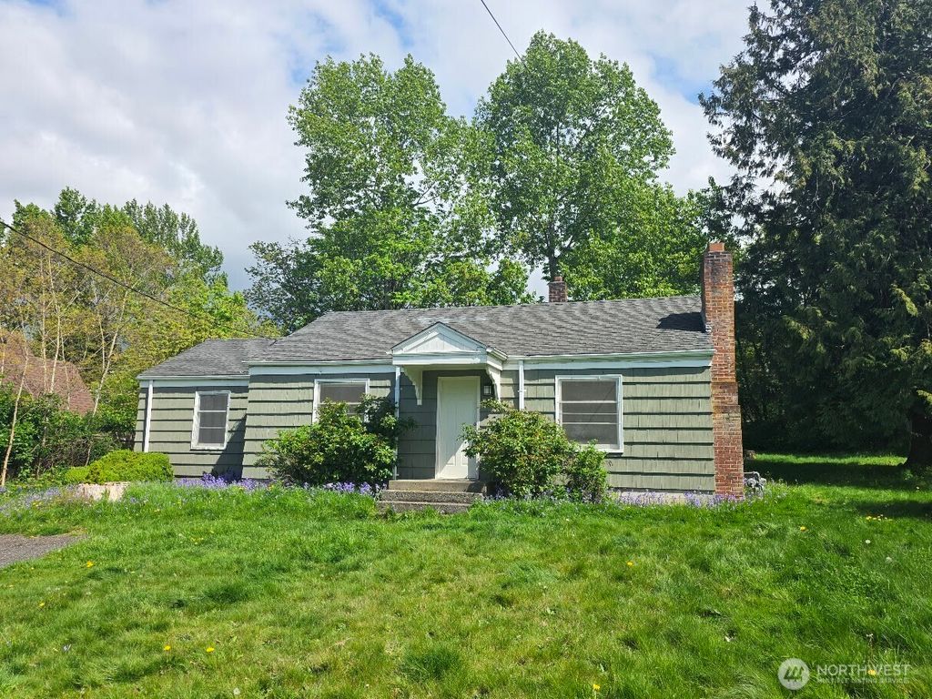 Photo of 1124 Nevada Street, Bellingham, WA 98229 (MLS # 2520228)