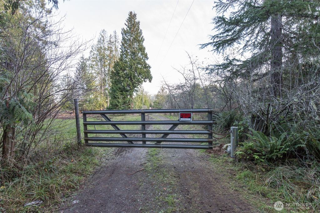 Photo of 265 Colville Road, Port Angeles, WA 98362 (MLS # 2458033)