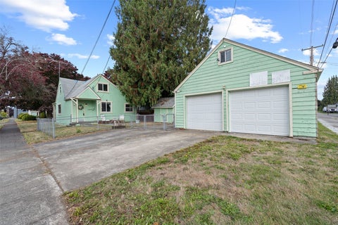 Photo of 1504 8th Avenue, Longview, WA 98632 (MLS # 2568132)
