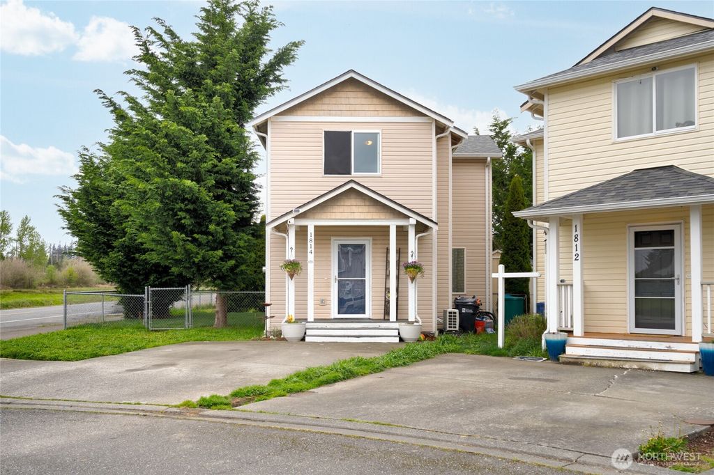 Photo of 1814 N 30th Street, Mount Vernon, WA 98273 (MLS # 2511505)