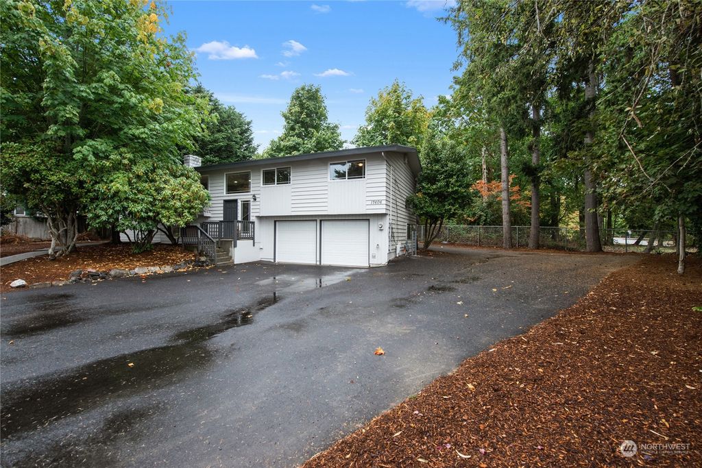 Photo of 17606 Larch Way, Lynnwood, WA 98037 (MLS # 2163574)