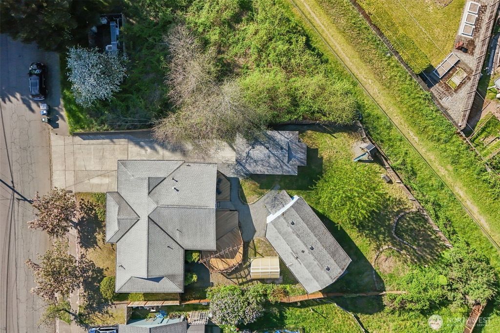 Photo of 16022 126th Avenue SE, Renton, WA 98058 (MLS # 2515723)