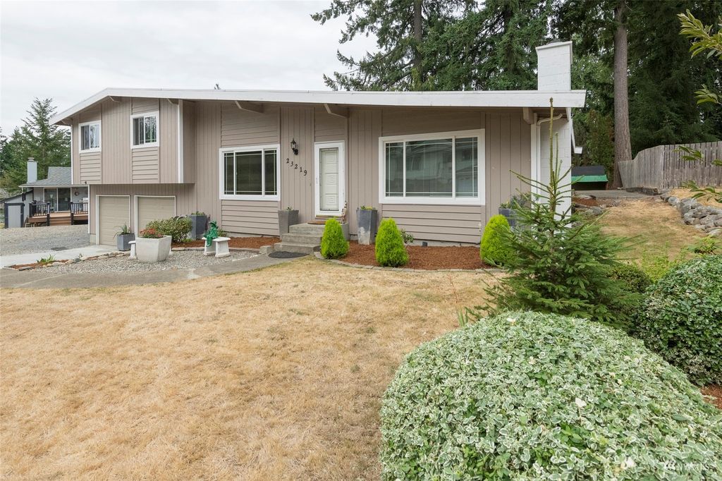 Photo of 23219 134th Avenue SE, Kent, WA 98042 (MLS # 1995799)