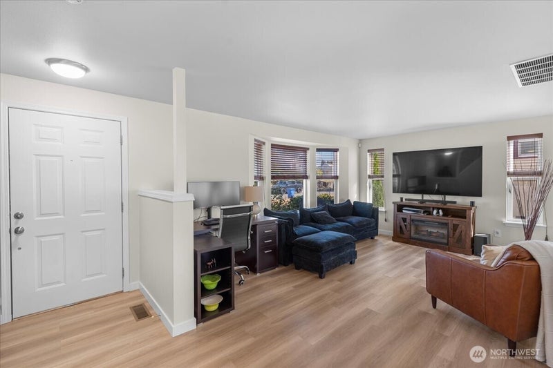 1506 S Cushman Avenue