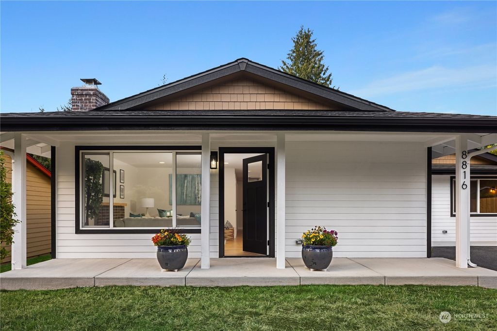 Photo of 8816 NE 137th Place, Kirkland, WA 98034 (MLS # 1995945)