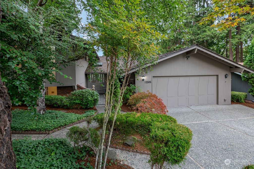 Photo of 12506 SE 47th Place, Bellevue, WA 98006 (MLS # 2270279)