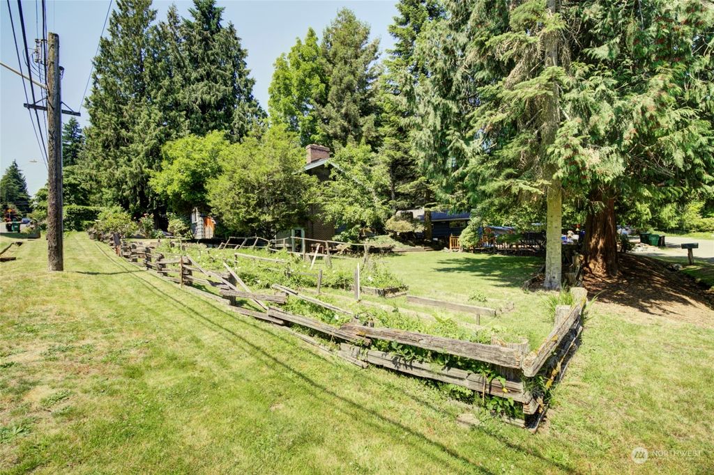 Photo of 2516 NE 137th Street, Seattle, WA 98125 (MLS # 2133810)
