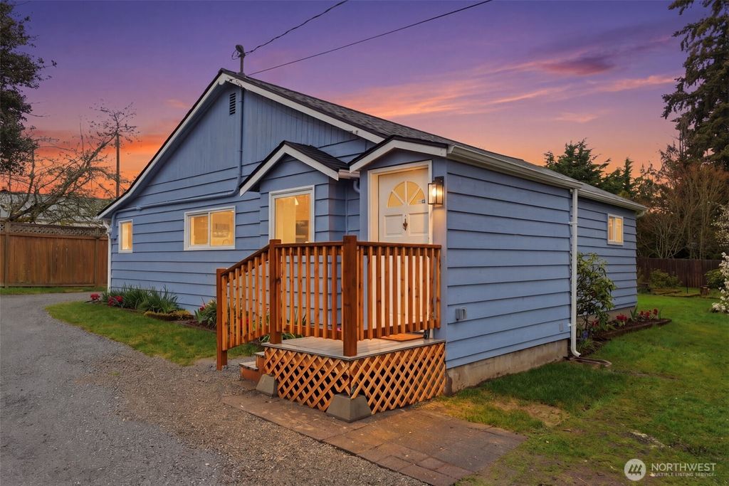 Photo of 9601 12th Avenue NW, Seattle, WA 98117 (MLS # 2500395)