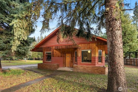 Photo of 9485 E Leavenworth Road, Leavenworth, WA 98826 (MLS # 2460777)