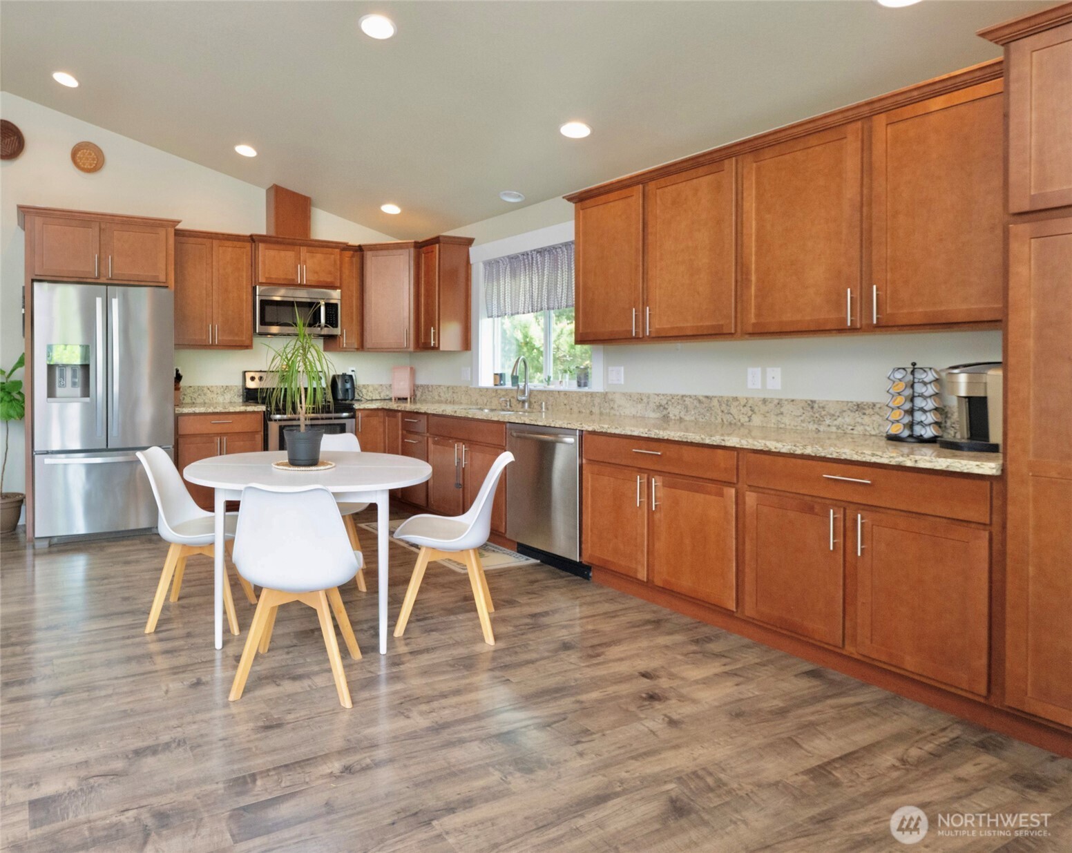 216 Seashore Street SW