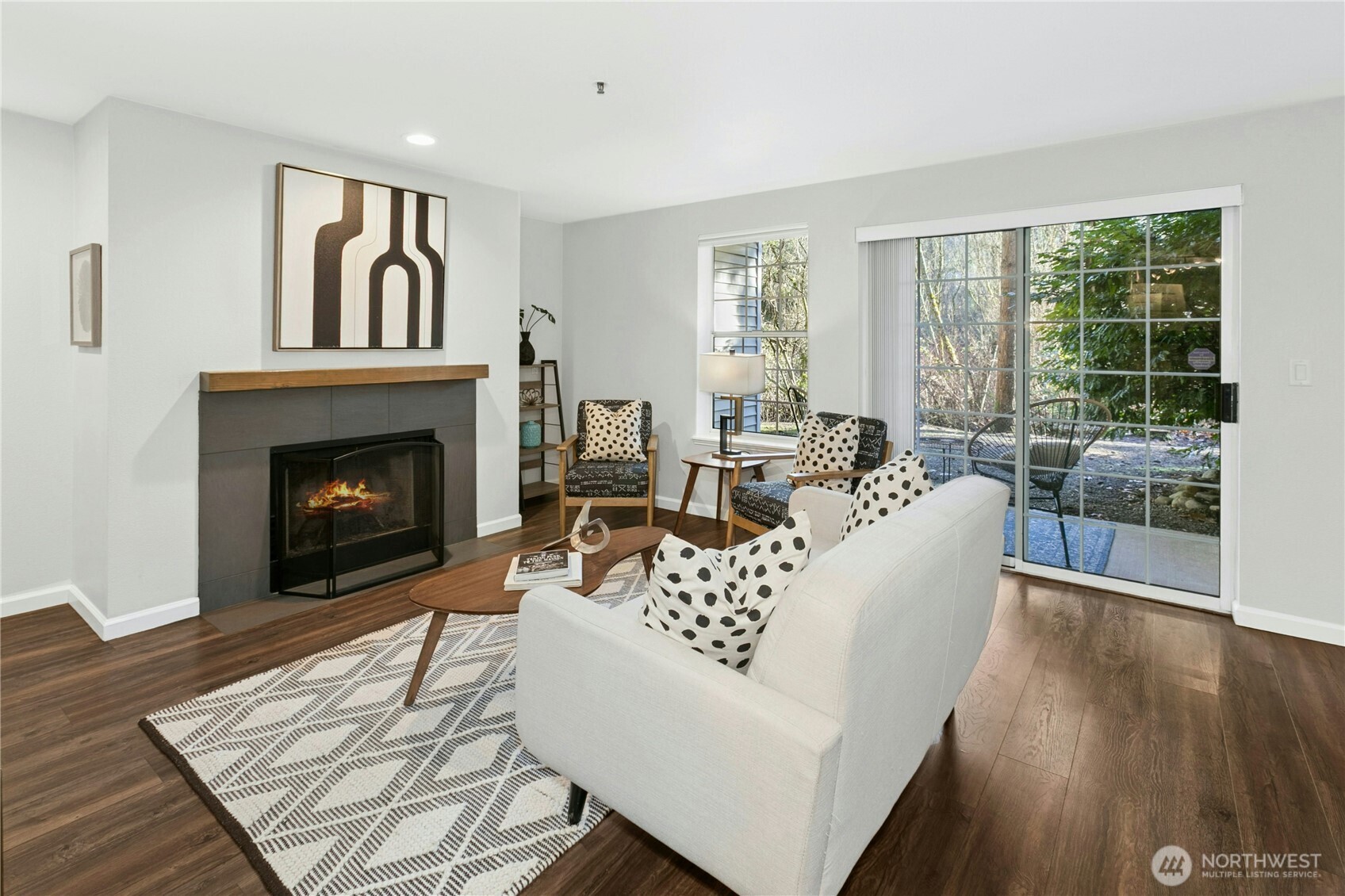 580 Front Street S C114