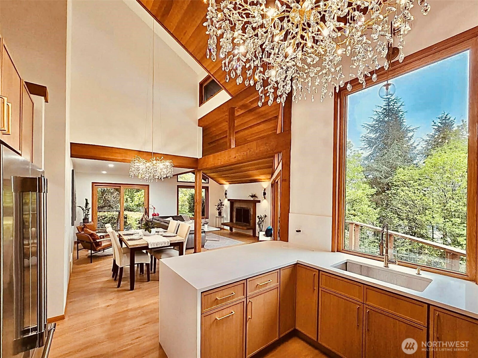 2419 Federal Avenue E