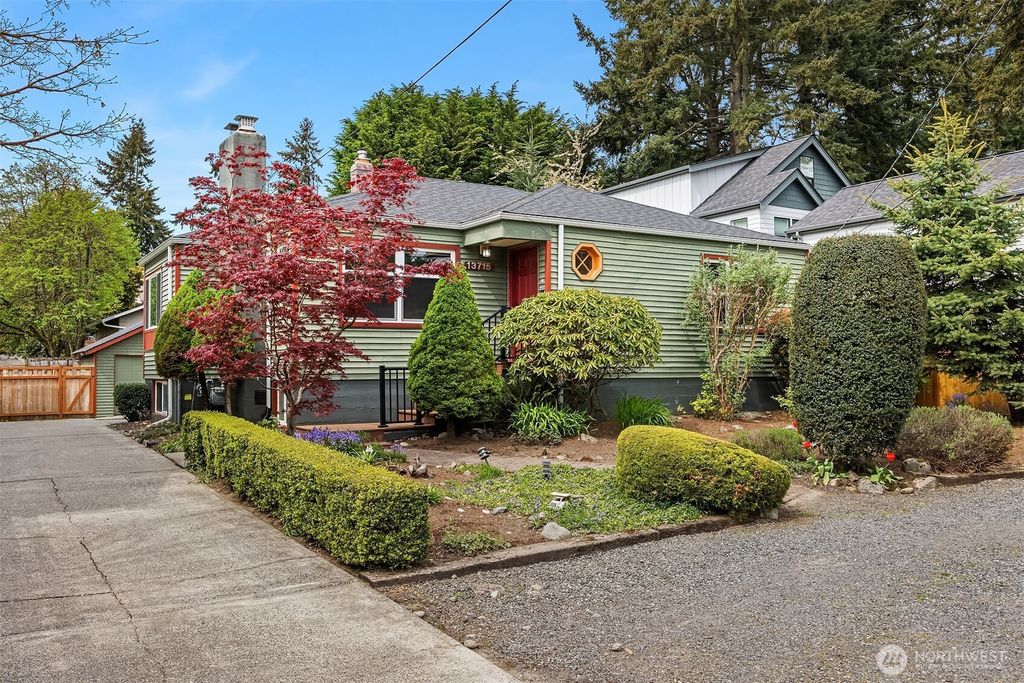 Photo of 13715 Palatine Avenue N, Seattle, WA 98133 (MLS # 2503286)