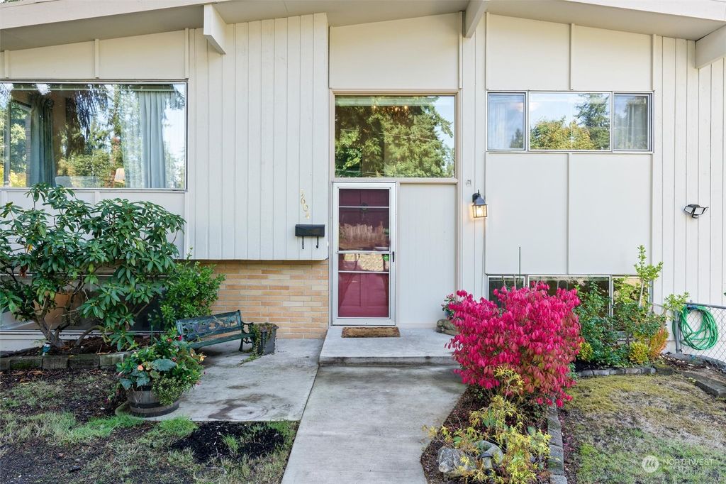 Photo of 5604 227th Street SW, Mountlake Terrace, WA 98043 (MLS # 2161753)