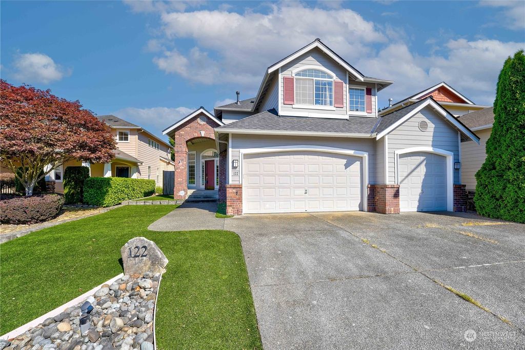 Photo of 122 242 Avenue SE, Sammamish, WA 98074 (MLS # 2139863)