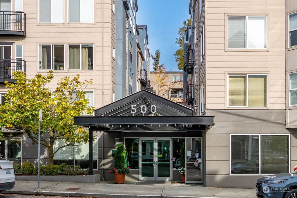 Photo of 500 Aloha Street #303, Seattle, WA 98109 (MLS # 2298858)