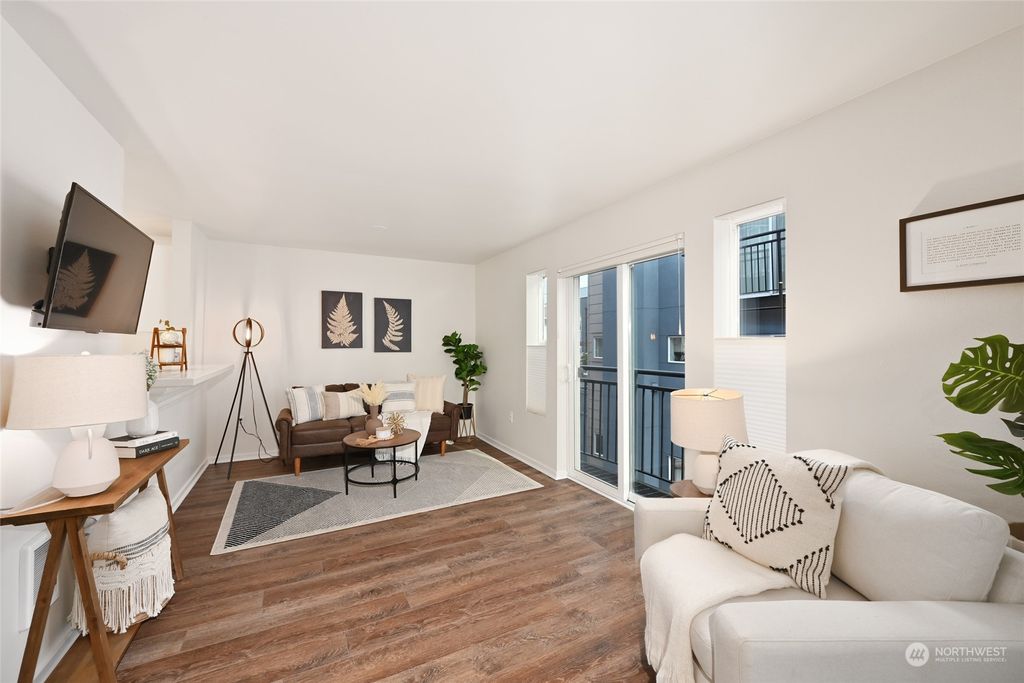 Photo of 500 Aloha Street #303, Seattle, WA 98109 (MLS # 2298858)