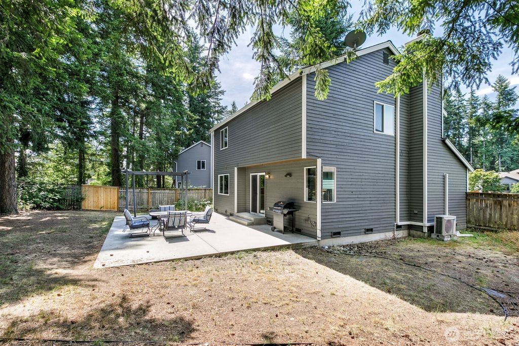 Photo of 22740 SE 273rd Street, Maple Valley, WA 98038 (MLS # 2406030)