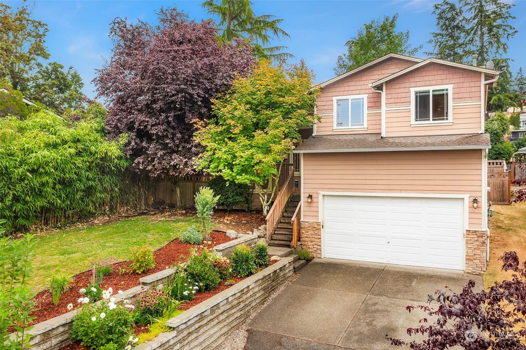 Photo of 20926 1st Avenue S, Des Moines, WA 98198 (MLS # 2278284)
