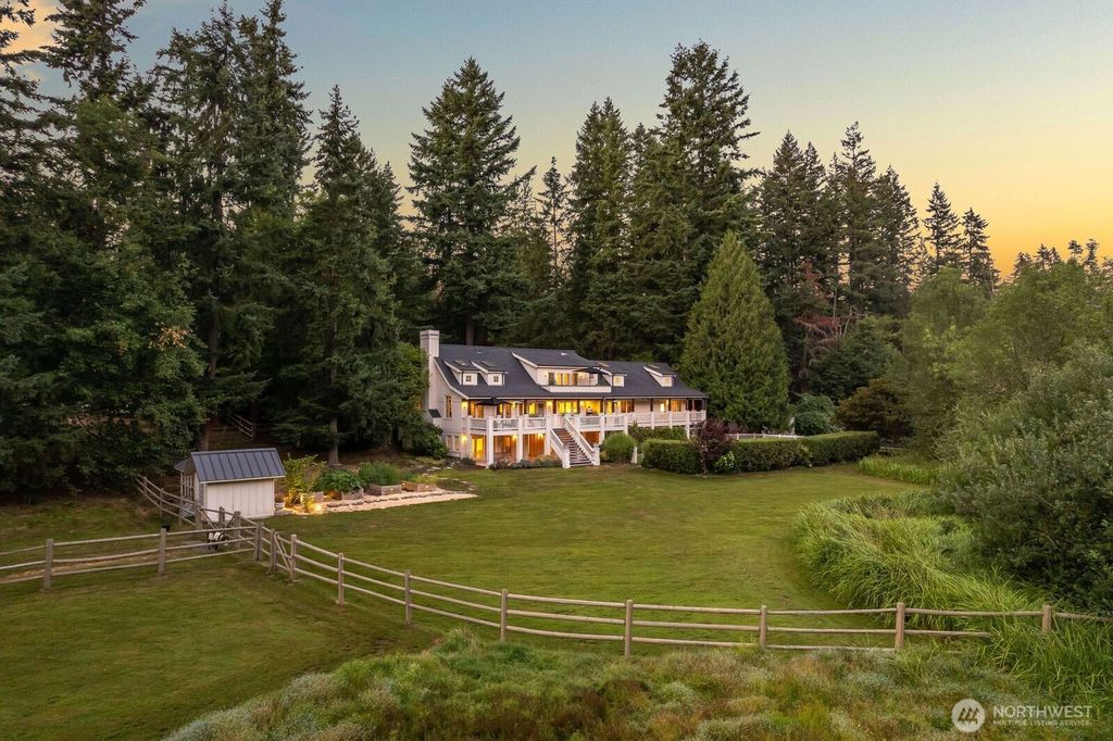 Photo of 21819 SE 13th Place, Sammamish, WA 98075 (MLS # 2468596)