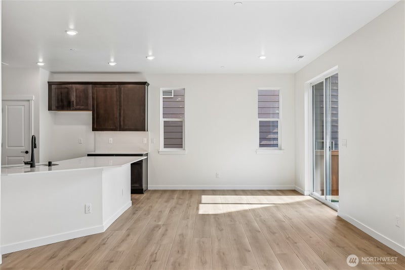 10404 6th Place SE SW 21