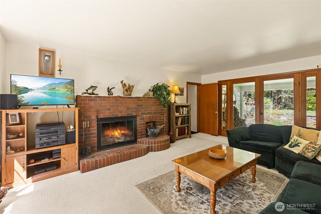Photo of 516 Gellor Road, Port Angeles, WA 98362 (MLS # 2521569)
