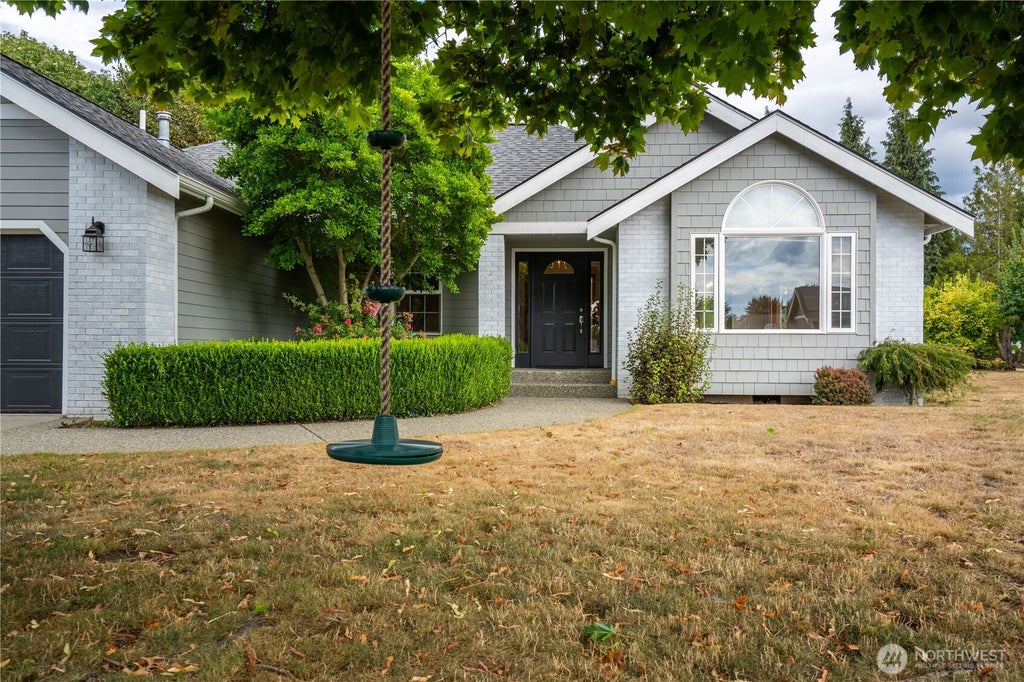 Photo of 1160 N Cascade Court, Lynden, WA 98264 (MLS # 2575204)