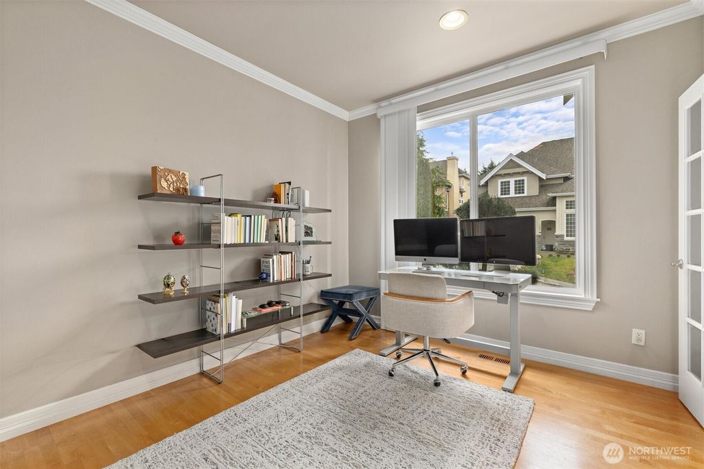 Photo of 13804 SE 76th Place, Newcastle, WA 98059 (MLS # 2469115)