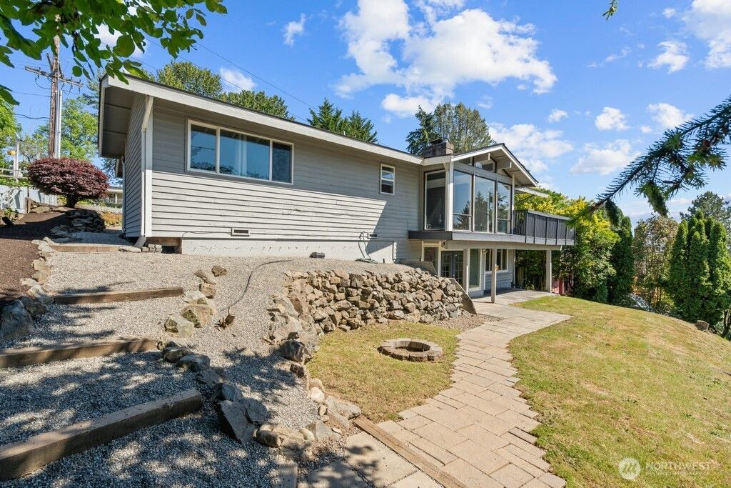 Photo of 2323 Talbot Road S, Renton, WA 98055 (MLS # 2530483)