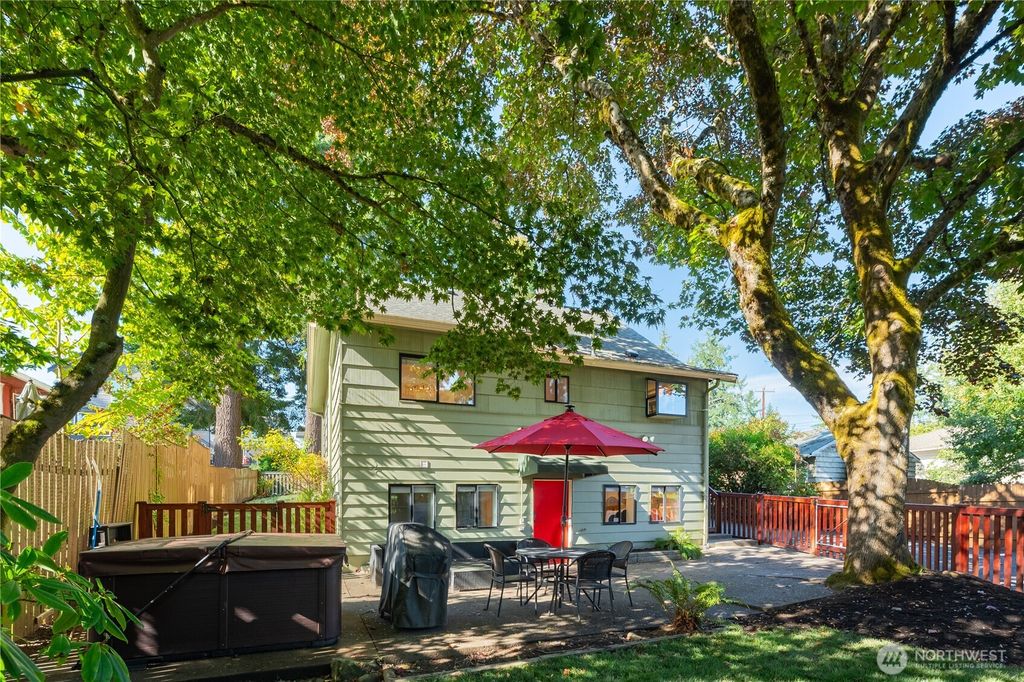 Photo of 18344 Wallingford Avenue N, Shoreline, WA 98133 (MLS # 2442741)