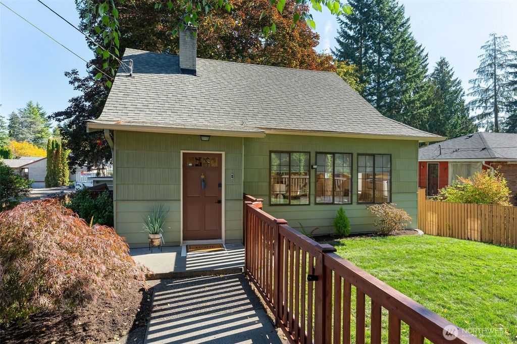 Photo of 18344 Wallingford Avenue N, Shoreline, WA 98133 (MLS # 2442741)