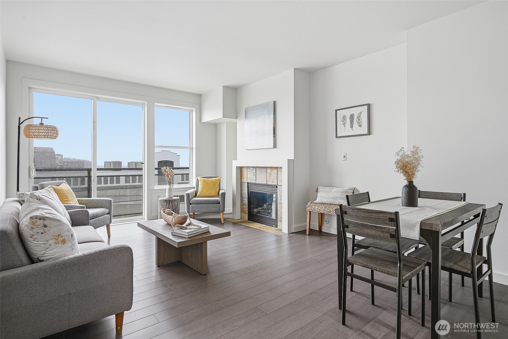 2607 Western Avenue 552