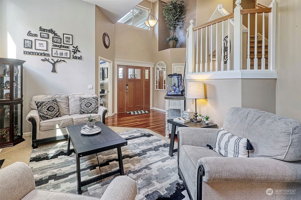 Photo of 2001 NE 26th Place, Renton, WA 98056 (MLS # 2173638)