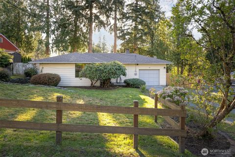 Photo of 1011 N 14th Street, Mount Vernon, WA 98273 (MLS # 2509358)