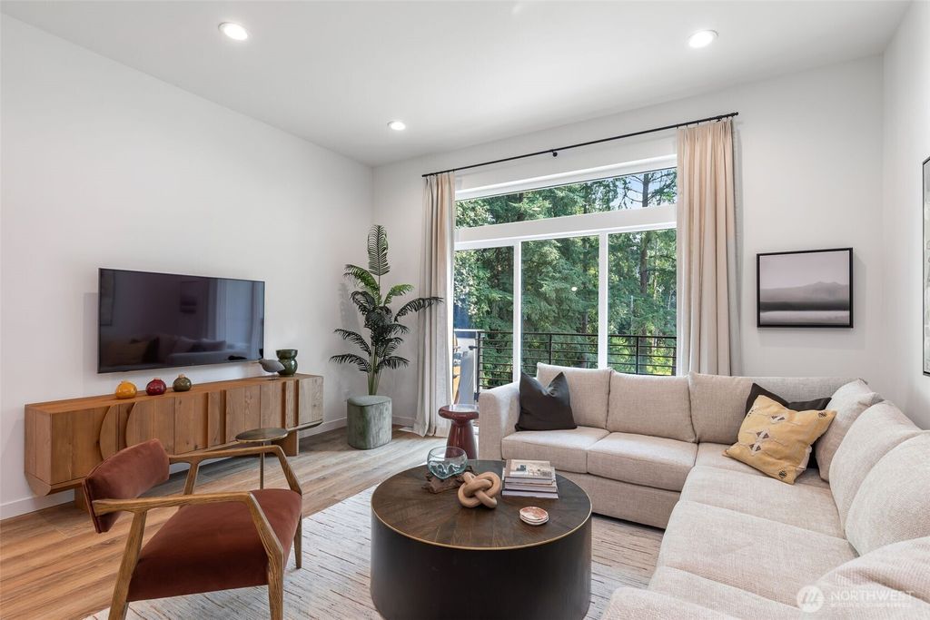 Photo of 1165 129th Court NE, Bellevue, WA 98005 (MLS # 2483176)