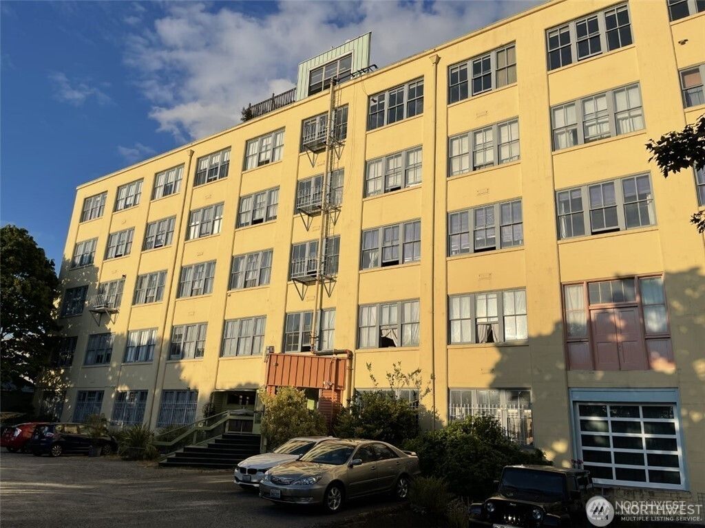 Photo of 707 S Snoqualmie Street #2B, Seattle, WA 98108 (MLS # 2495121)