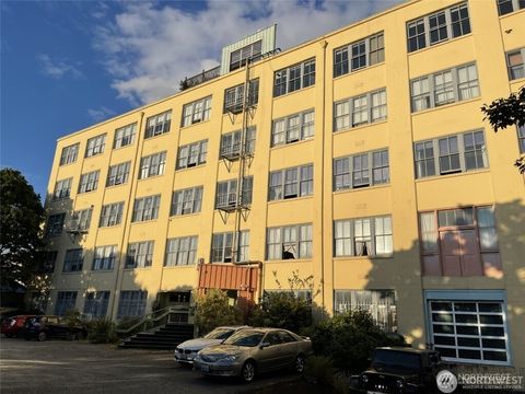 Photo of 707 S Snoqualmie Street #2B, Seattle, WA 98108 (MLS # 2495121)