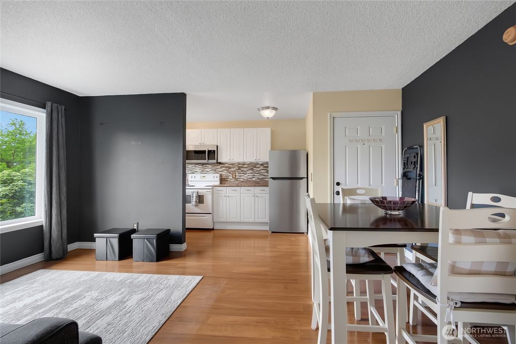 listing image 9369959182977540661