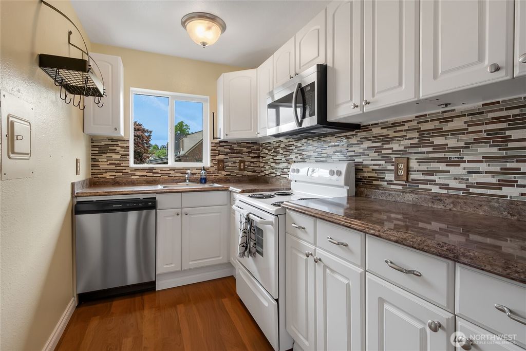 listing image 9363414797273522068