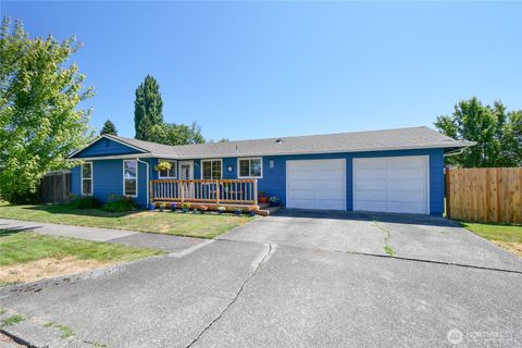 Photo of 2102 35th Avenue, Longview, WA 98632 (MLS # 2407419)