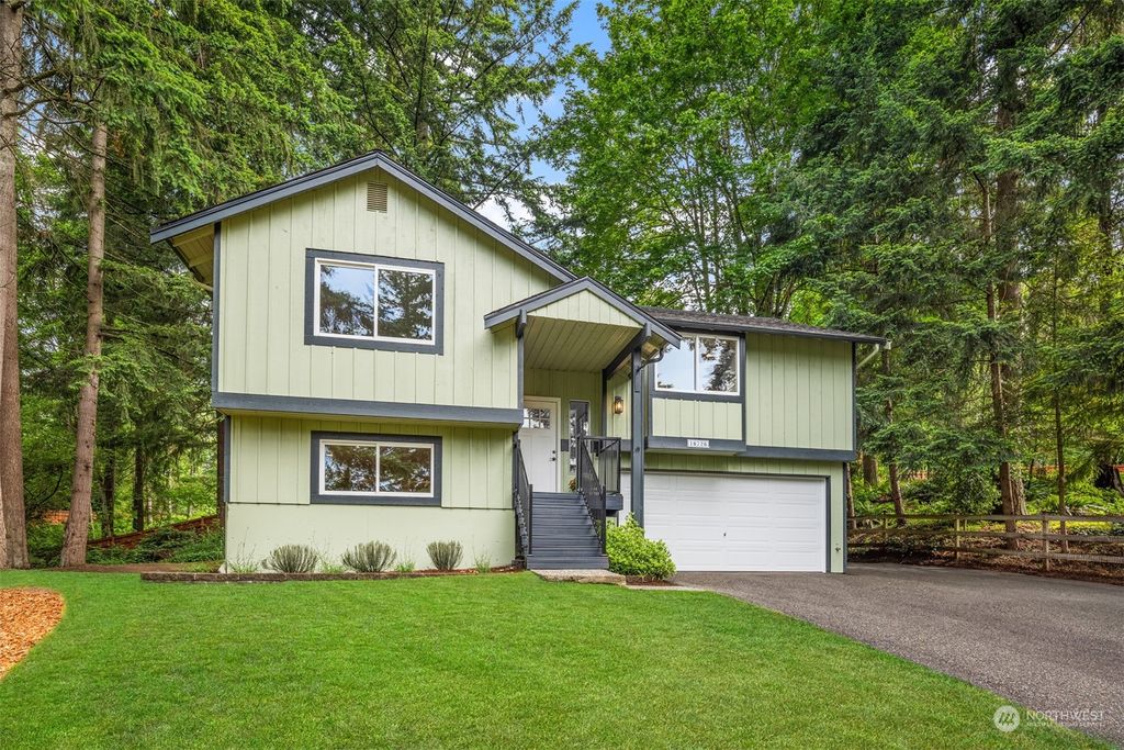Photo of 16726 NE 139th Place, Woodinville, WA 98072 (MLS # 2129740)