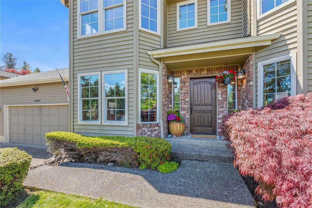 Photo of 24202 26th Avenue SE, Bothell, WA 98021 (MLS # 2230621)