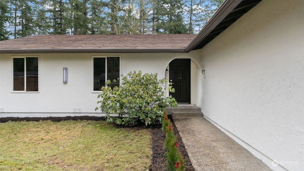 Photo of 15644 185th Avenue NE, Woodinville, WA 98072 (MLS # 2319710)
