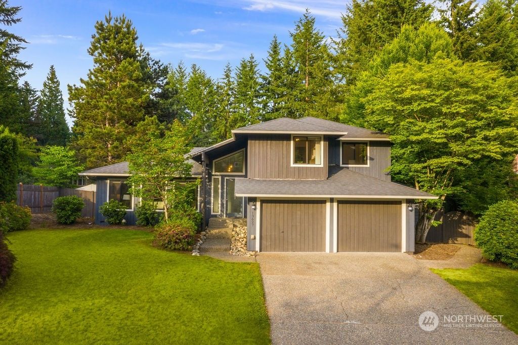 Photo of 13627 26th Avenue SE, Mill Creek, WA 98012 (MLS # 2126535)