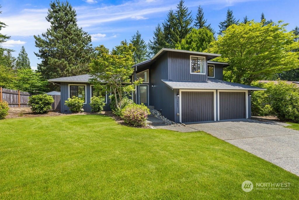 Photo of 13627 26th Avenue SE, Mill Creek, WA 98012 (MLS # 2126535)