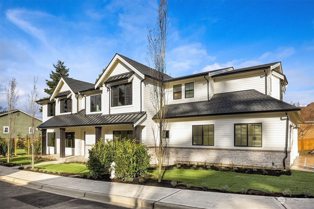 Photo of 7910 SE 72nd Place, Mercer Island, WA 98040 (MLS # 1941914)