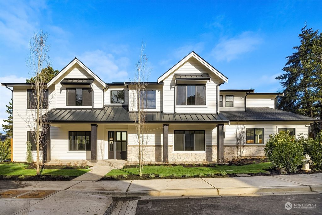 Photo of 7910 SE 72nd Place, Mercer Island, WA 98040 (MLS # 1941914)