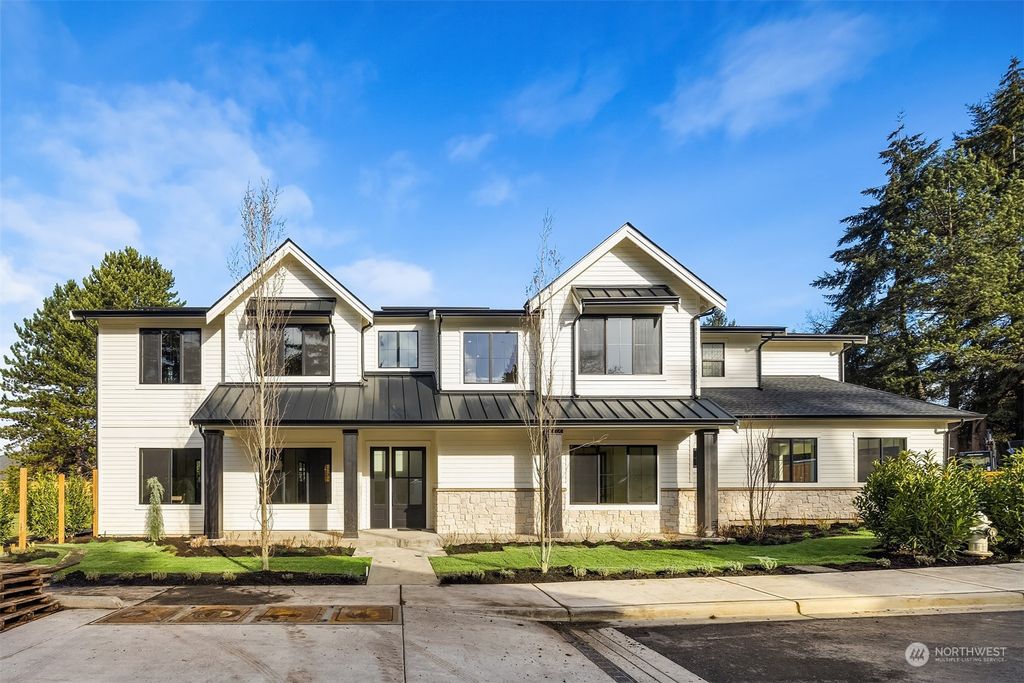 Photo of 7910 SE 72nd Place, Mercer Island, WA 98040 (MLS # 1941914)